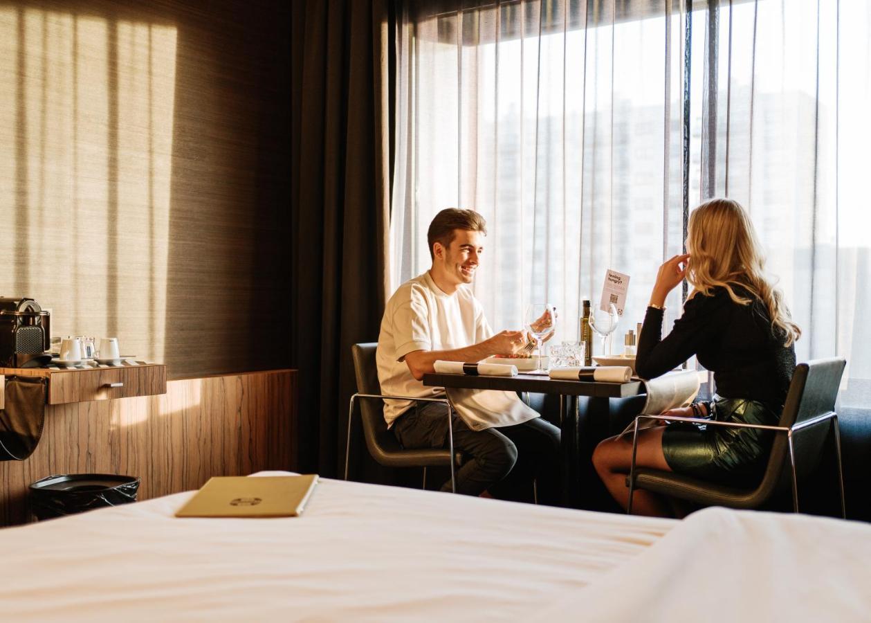 Carbon Hotel Genk Eksteriør billede
