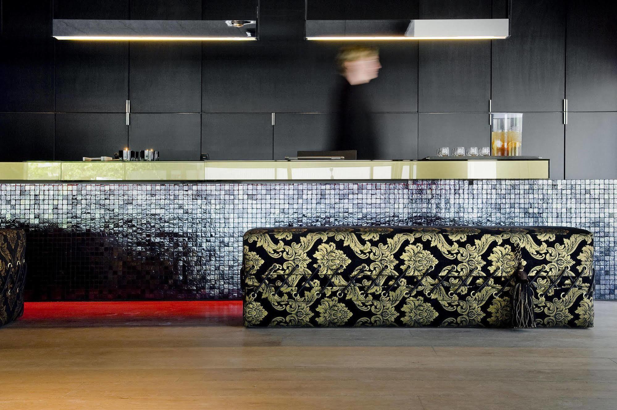 Carbon Hotel Genk Eksteriør billede